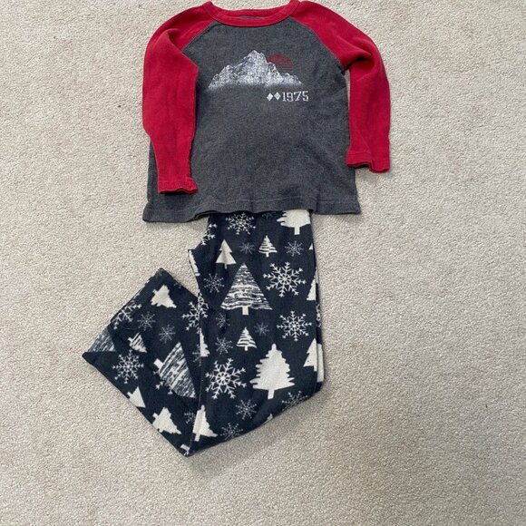 Boys Bundle Size 5T  Back To School Osh Kosh, Carter's , Puma, Old Navy - Picture 5 of 5